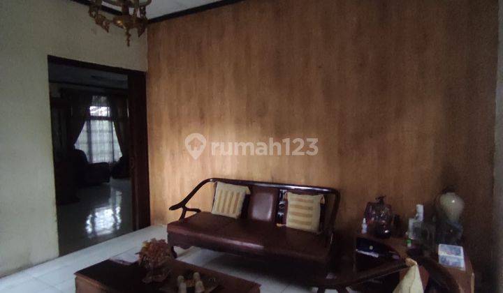 Rumah tinggal satu setengah lantai di Kiara Condong Bandung 2