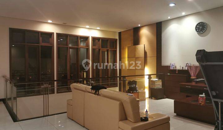 RUMAH KEREN FULL FURNISH DI LENGKONG KECIL TENGAH KOTA BANDUNG
 2