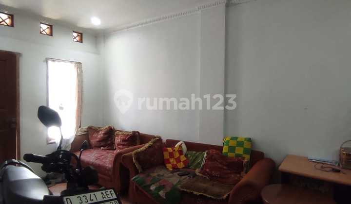 Rumah & Kost²An 3 Lantai di Sekelimus Bandung