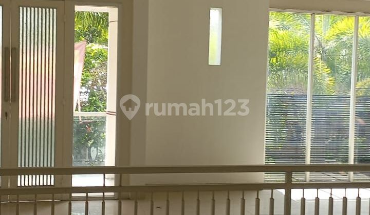 Rumah Baru Keren 2 Lantai di Suryalaya Bandung 2
