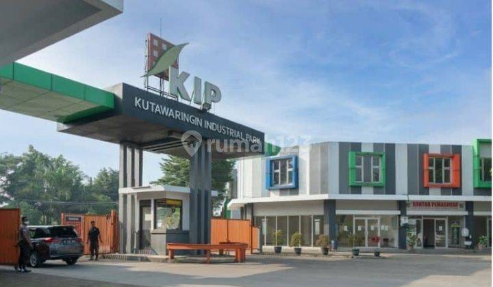 Gudang di kawasan industri Kutawaringin Industrial Park 1