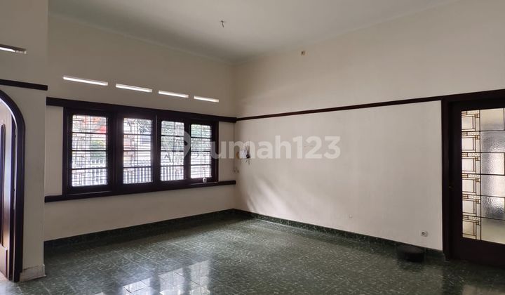 Ruang Usaha Rumah Klasik Siap Huni Mainroad Gatot Subroto Pusat Kota Kec Lengkong Bandung 1