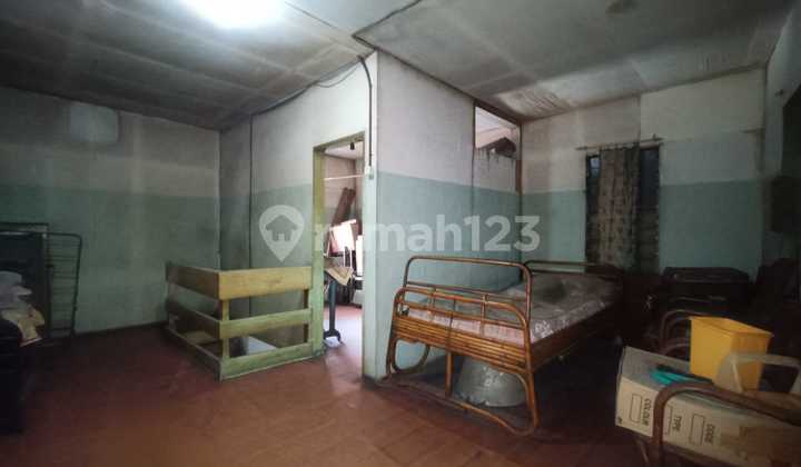 Land Count House on Karapitan Wing, Central Lengkong Subdistrict, Bandung City.