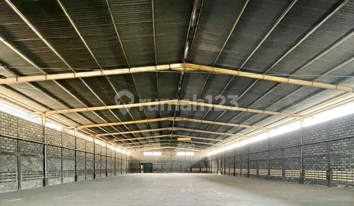 Gudang Luas Akses Container Di Gudang Bersama Area Kopo Katapang Kec Katapang Kab Bandung