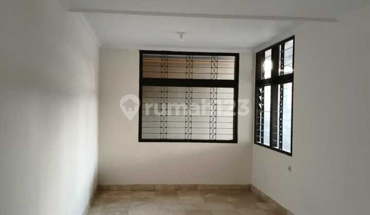 Rumah Luas Strategis 2½ Lantai Pusat Kota Area Sayap Pajajaran Kebon Kawung Kec Cicendo Bandung 2