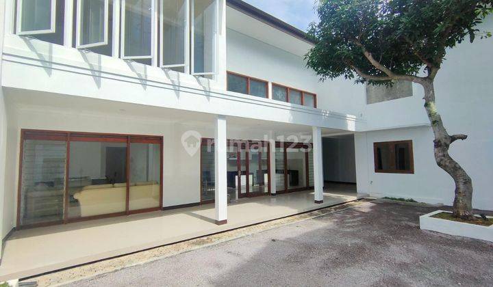 Rumah Bagus & Luas 2 Lantai Di Budisari Kec Cidadap Bandung 2