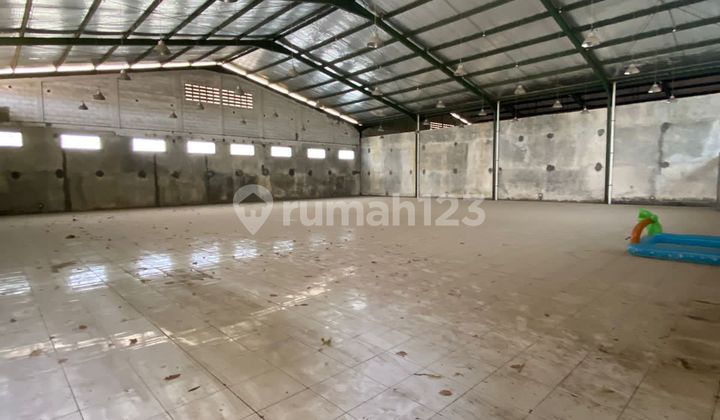 Gudang di Jl. Raya Bandung - Garut Rancaekek Kec Cicalengka Kab Bandung