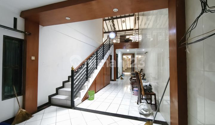 Rumah Nyaman 2 Lantai Di Tubagus Ismail Raya Kec Coblong Bandung 2