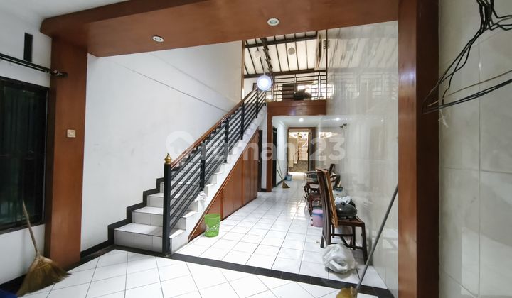 Rumah Nyaman 2 Lantai Di Tubagus Ismail Raya Kec Coblong Bandung