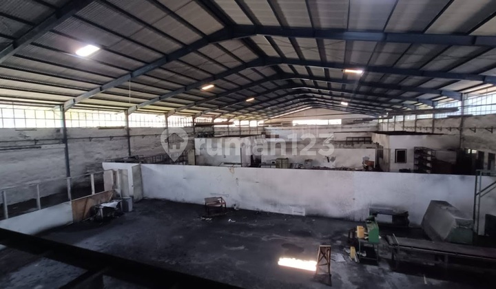 Gudang Luas di Kompleks Industri Mekar Raya Soekarno Hatta Kec Panyileukan Kota Bandung Gudang Luas di Kompleks Industri Mekar Raya Soekarno Hatta Kec Panyileukan Kota Bandung