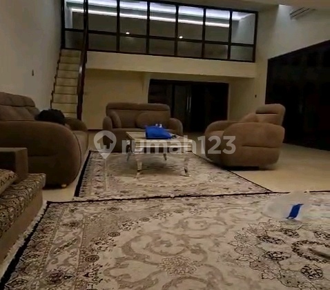 New Minimalist Luxurious 3-Story House in Parakan, Batununggal Village, South Bandung District New Minimalist Luxurious 3-Story House in Parakan, Batununggal Village, South Bandung District