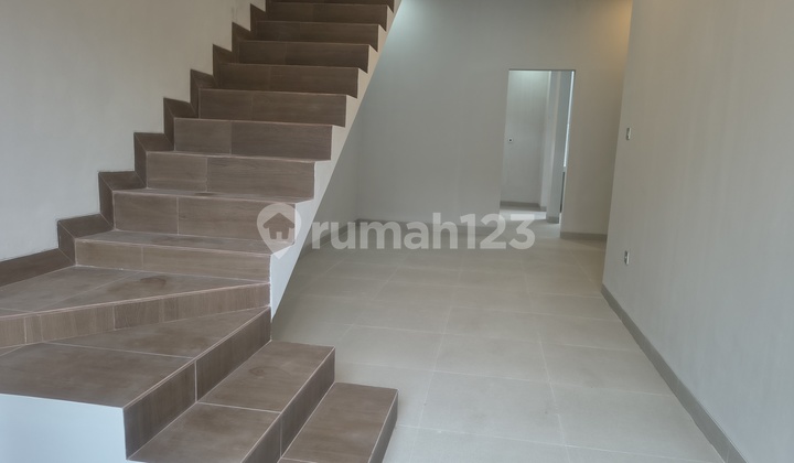 Rumah Baru Luas Minimalis 2 Lantai di Taman Kopo Indah 3 (Tki 3) Kec Margaasih Kab Bandung