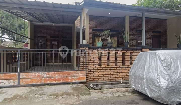 Jual Rumah posisi hoek di Citra Indah City 1