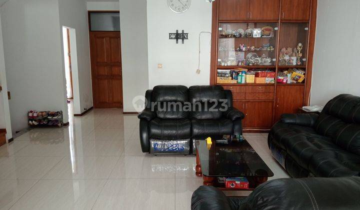 Dijual rumah di Babakan jeruk split level 4 lantai 2