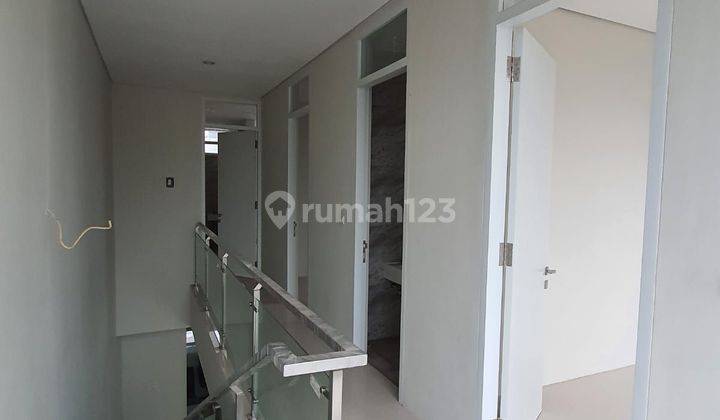 Rumah baru di Lengkong luas 200m² harga 2,8M 2