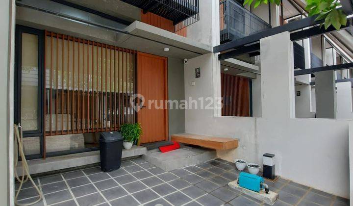 Dijual Murah Rumah Fleekhauz Greenwich BSD Furnished 1