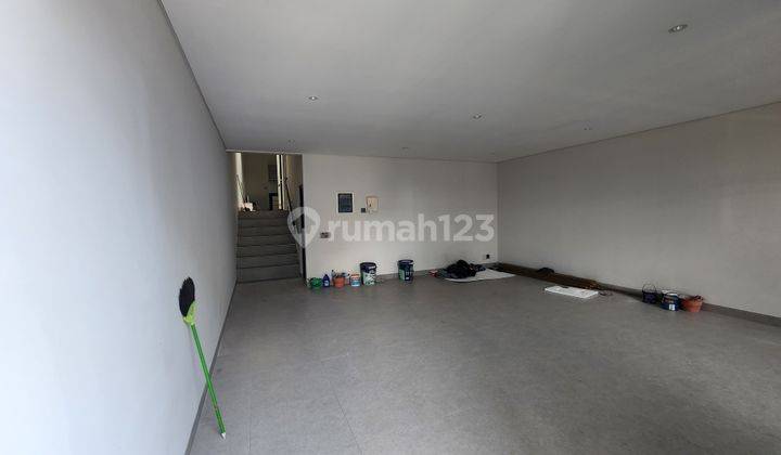 Rumah Baru Gress Minimalis Modern Split Level Pakuwon Indah Surabaya 2