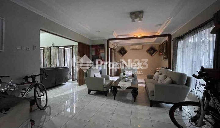 Minimalist House on Jambi Street, Central Surabaya 2