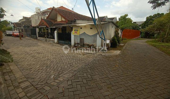 Rumah di Jalan Sriwijaya SHM Bagus Unfurnished 3
