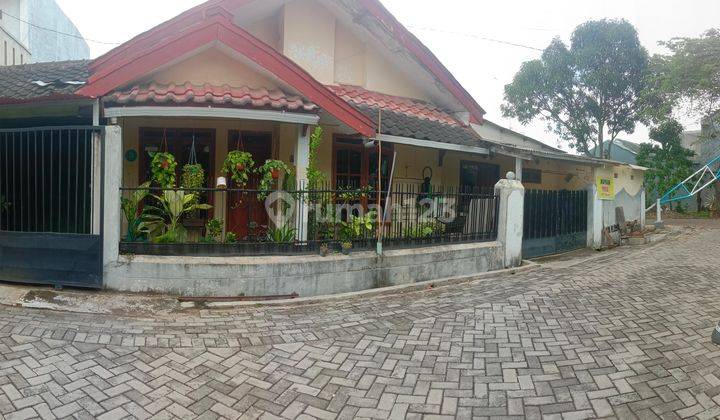 Rumah di Jalan Sriwijaya SHM Bagus Unfurnished 4