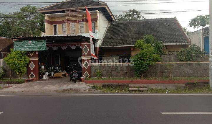 Rumah di Jalan soetoyo 2 Lantai SHM Unfurnished Bagus 1