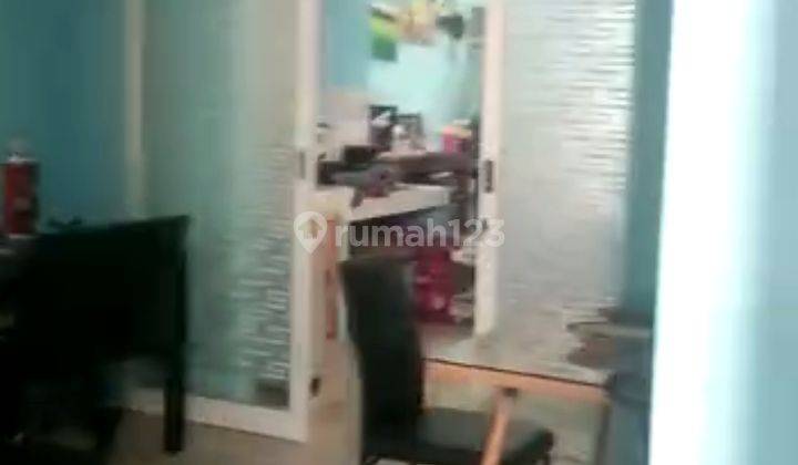 Rumah 2 Lantai SHM Bagus Unfurnished 3