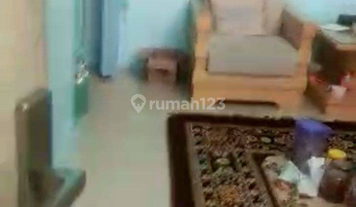 Rumah 2 Lantai SHM Bagus Unfurnished 4