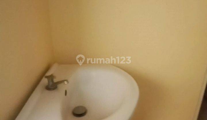 Rumah di Jalan Tegal Besar SHM Sudah Renovasi Selatan 7