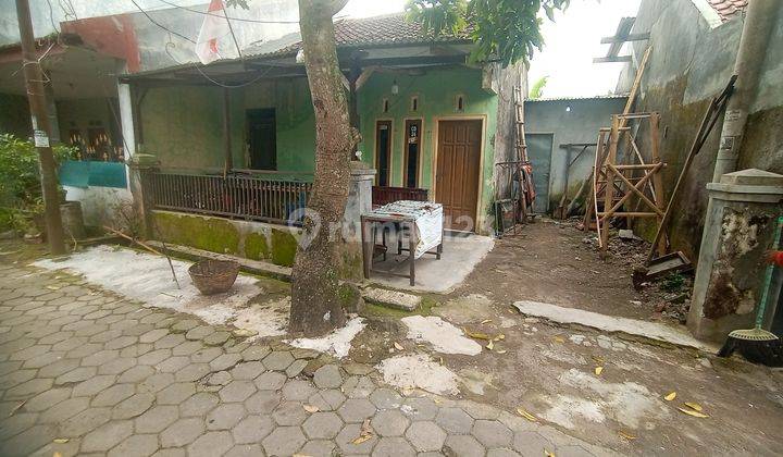 Rumah HGB Butuh Renovasi 3