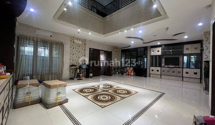 Dijual Rumah 3 Lantai di Duta Gardenia  1