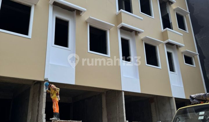 Ruko Brand New di Kavling Polri Jelambar, Luas 4x31 4 Lantai