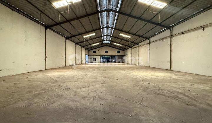 Gudang Pantai Indah Dadap. Rapi siap pakai