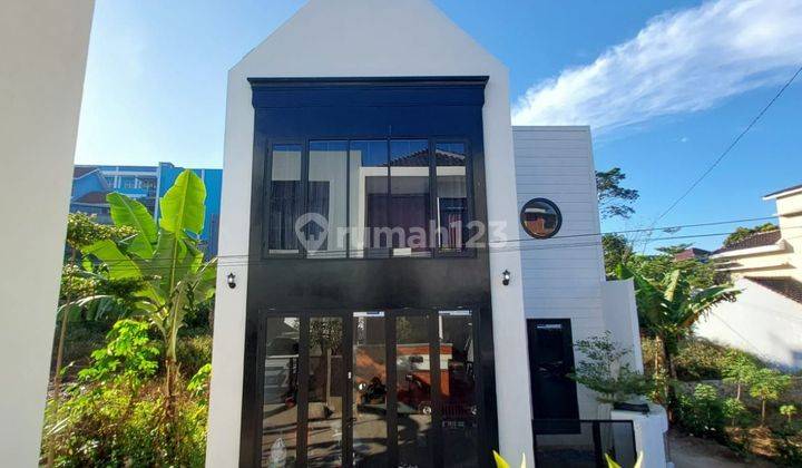 Dijual rumah unik di daerah cipageran 2 lantai full furnished beli rumah bonus motor kalau pembelian cash keras 1