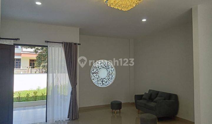 Dijual rumah baru siap huni di setiabudi regency 2 lantai SHM furnished minimalis modern 1