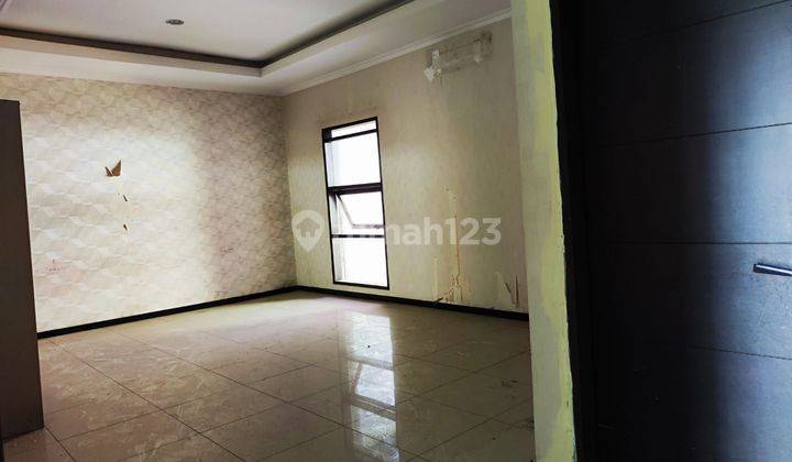 Dijual rumah 2 Lantai Bagus SHM hadap timur siap huni 2