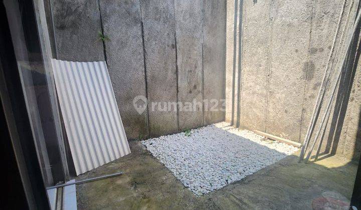 Dijual Rumah di Taman holis indah 2 Bagus Depan Taman  2