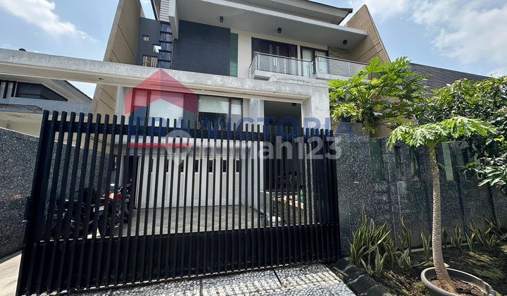 Rumah Terawat dan Luas Dieng Lokasi Dekar Kampus UNMER dan Mall MCP 