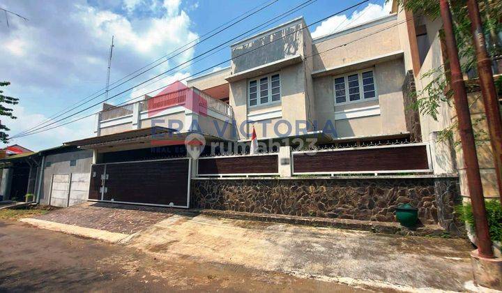 Rumah Di Area Elit Dieng, Bangunan Mewah 2 Lantai Semifurnish 1