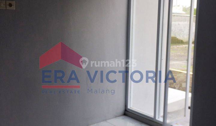 Rumah Minimalis Modern Baru Di Royal Regency Dorogowok Lumajang 10