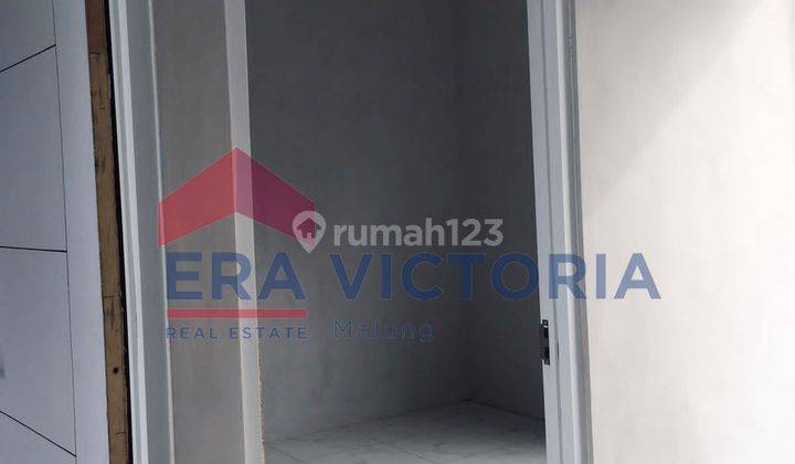 Rumah Minimalis Modern Baru Di Royal Regency Dorogowok Lumajang 12