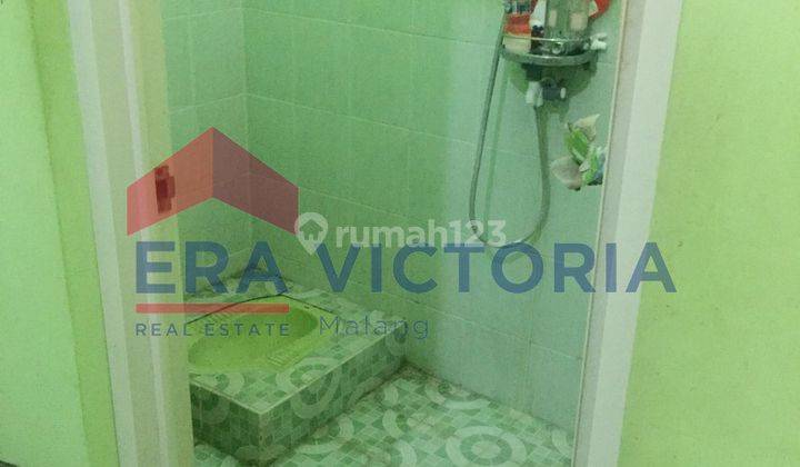 Rumah Besar Posisi Pojokan Di Kawasan Kuliner Titan Blimbing 8