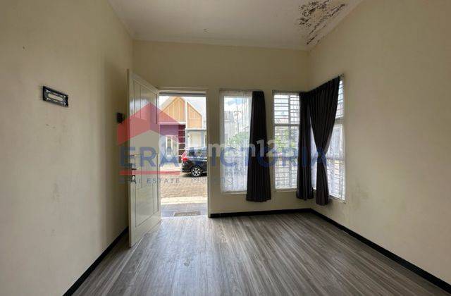 Rumah Pojokan Desain Cakep Di Grand Arumba Dekat Kampus Umm