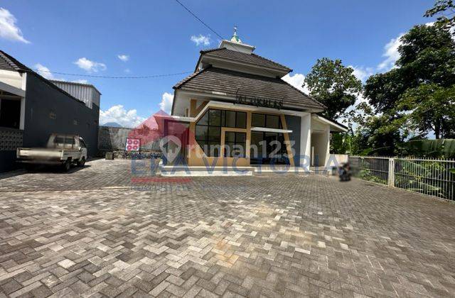 Rumah Pojokan Desain Cakep Di Grand Arumba Dekat Kampus Umm
