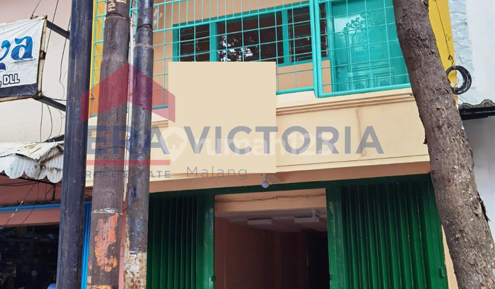 Disewakan Ruko 3 Lantai Di Jalan Poros Klojen Komplek Pertokoan