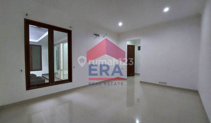 Rumah Modern Hadap Timur, Luas 300 Meter Persegi di Araya Malang 2