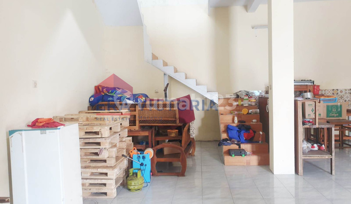 For Sale: Shop House with Spacious Land, Ideal for Business and Warehouse in Wagir 2