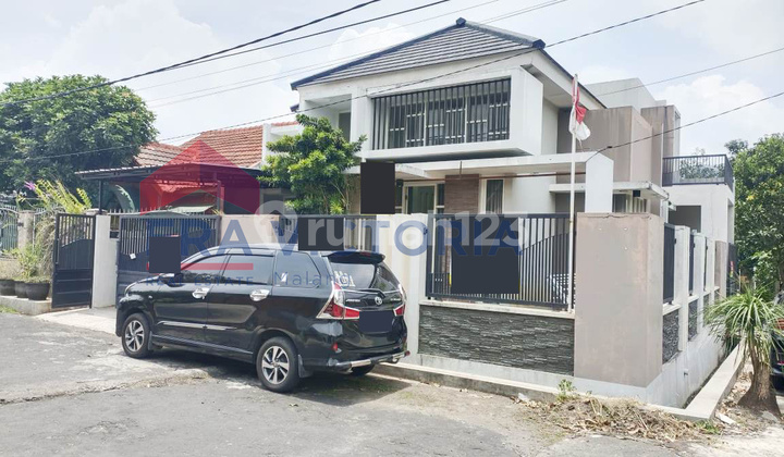 Rumah Lokasi Strategis Dekat Baru Posisi HOOK Dengan Row Jalan Lebar  2