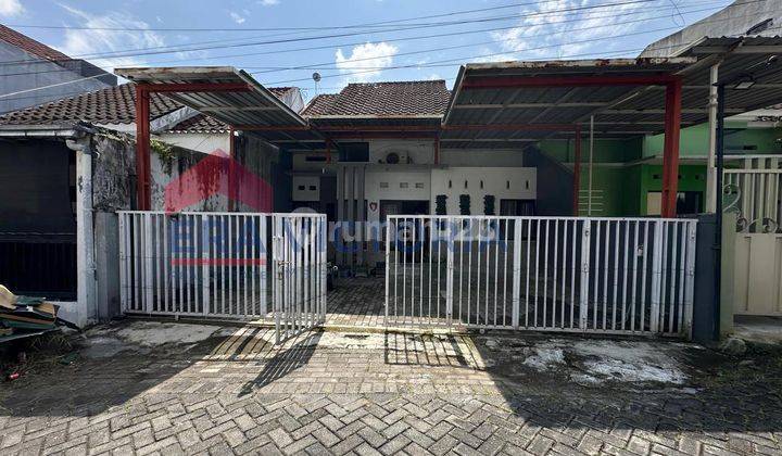 Rumah Sewa Fully Furnished Cluster dengan One Gate System di Batu  2