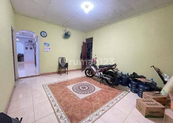 Rumah di Jalan Komarudin, Jakarta Timur Ukuran 10 X 24.1 M2, Nego Sampai Deal 2