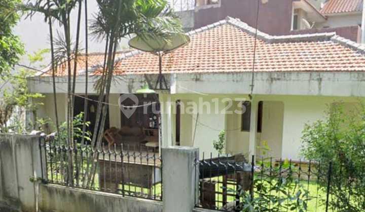 Rumah Komplek Duren Sawit Baru,Jalan Selat Sunda